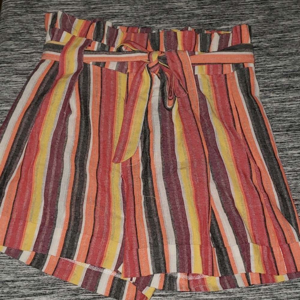 BOUTIQUE Stripe Shorts